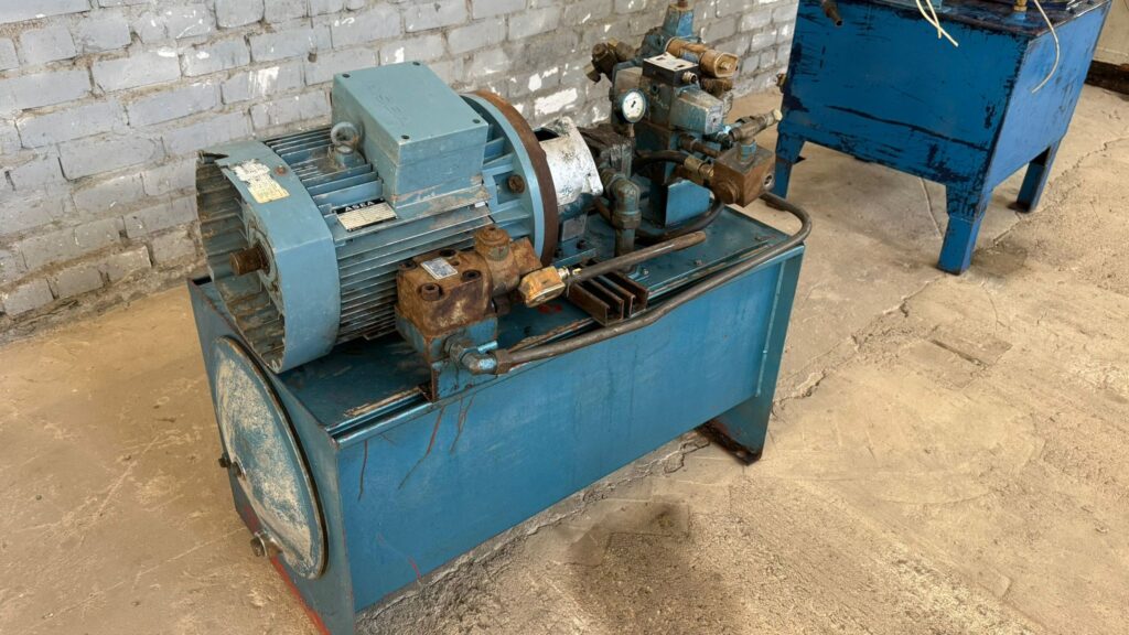 Hydraulic station