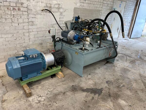 Hydraulic station