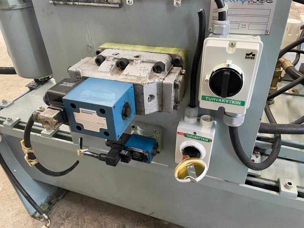 Hydraulic station - Image 8
