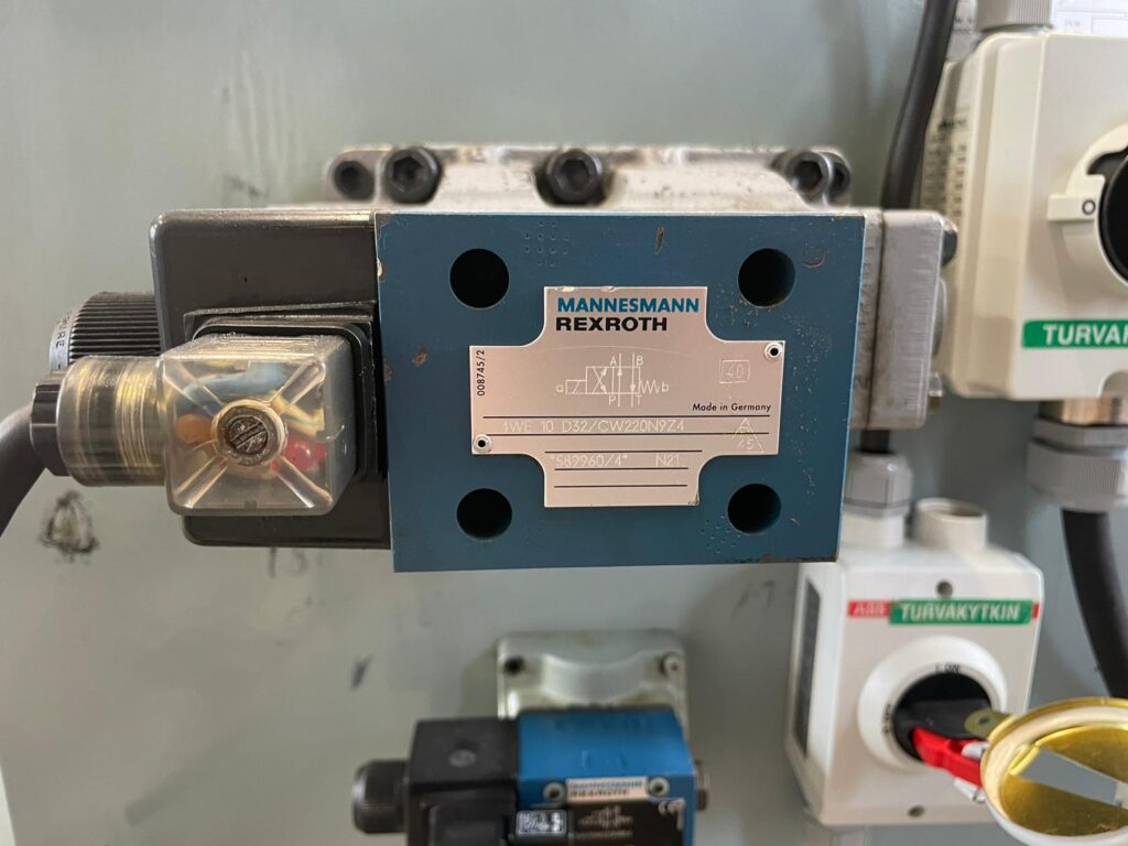 Hydraulic station - Image 6