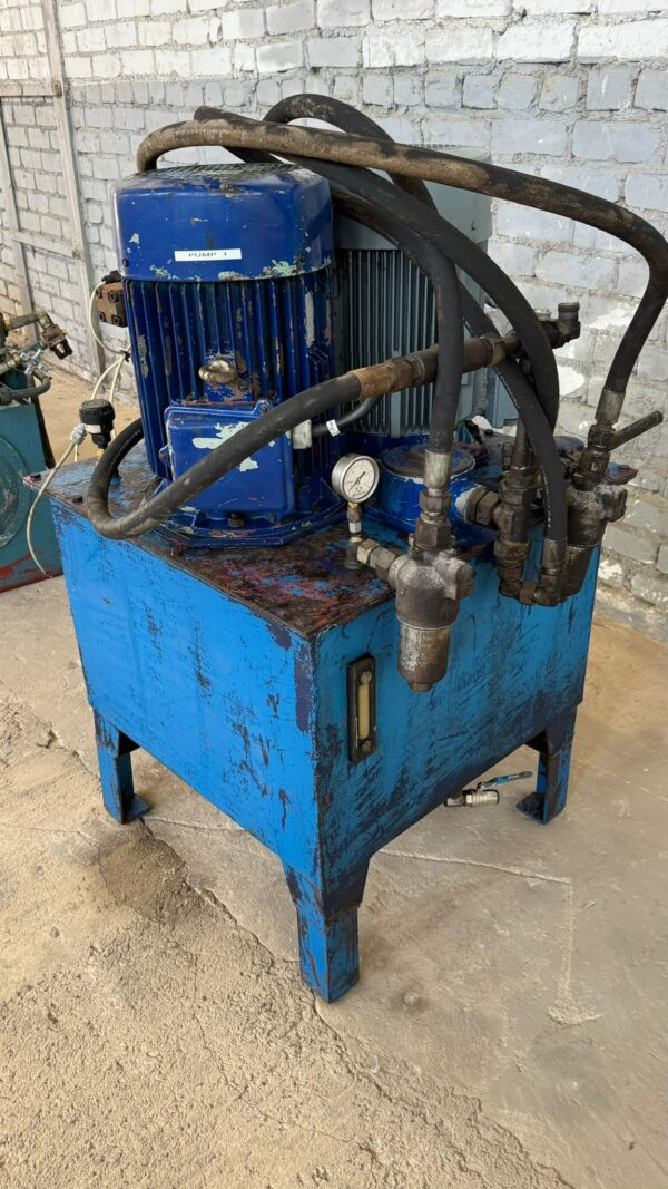 Hydraulic station