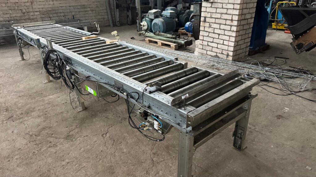Roller conveyor