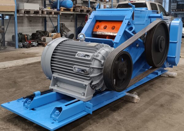 Измельчитель щепы Bruks 803 CS