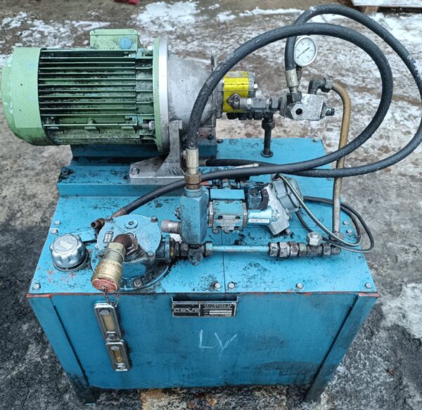 Hydraulic station