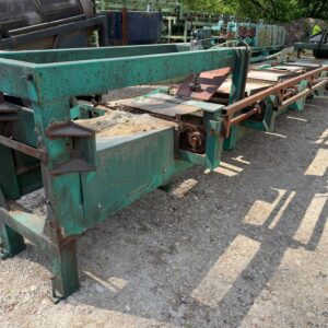 Board cross conveyor